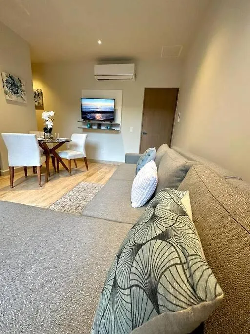 2 Beds Pool View Modern Apt/Parking, Gym, Rooftop - 405 Musa Playa del Carmen 0*,  México