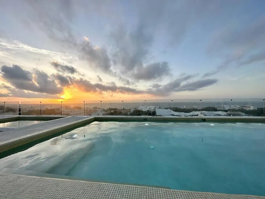 2 Beds Pool View Modern Apt/Parking, Gym, Rooftop - 405 Musa Playa del Carmen 0*,  Mexique