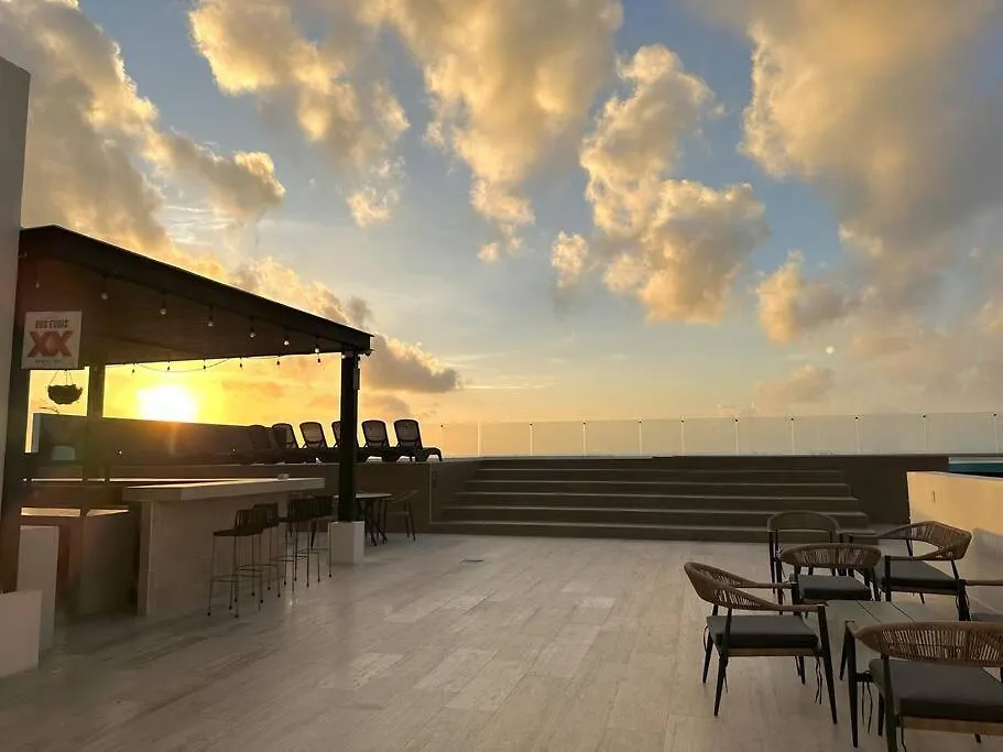 2 Beds Pool View Modern Apt/Parking, Gym, Rooftop - 405 Musa Playa del Carmen 0*,  Mexique